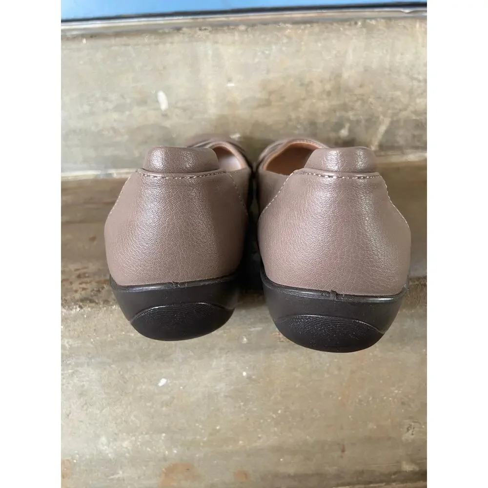 Lifestride Impact taupe low heeled wedge pump in wide width